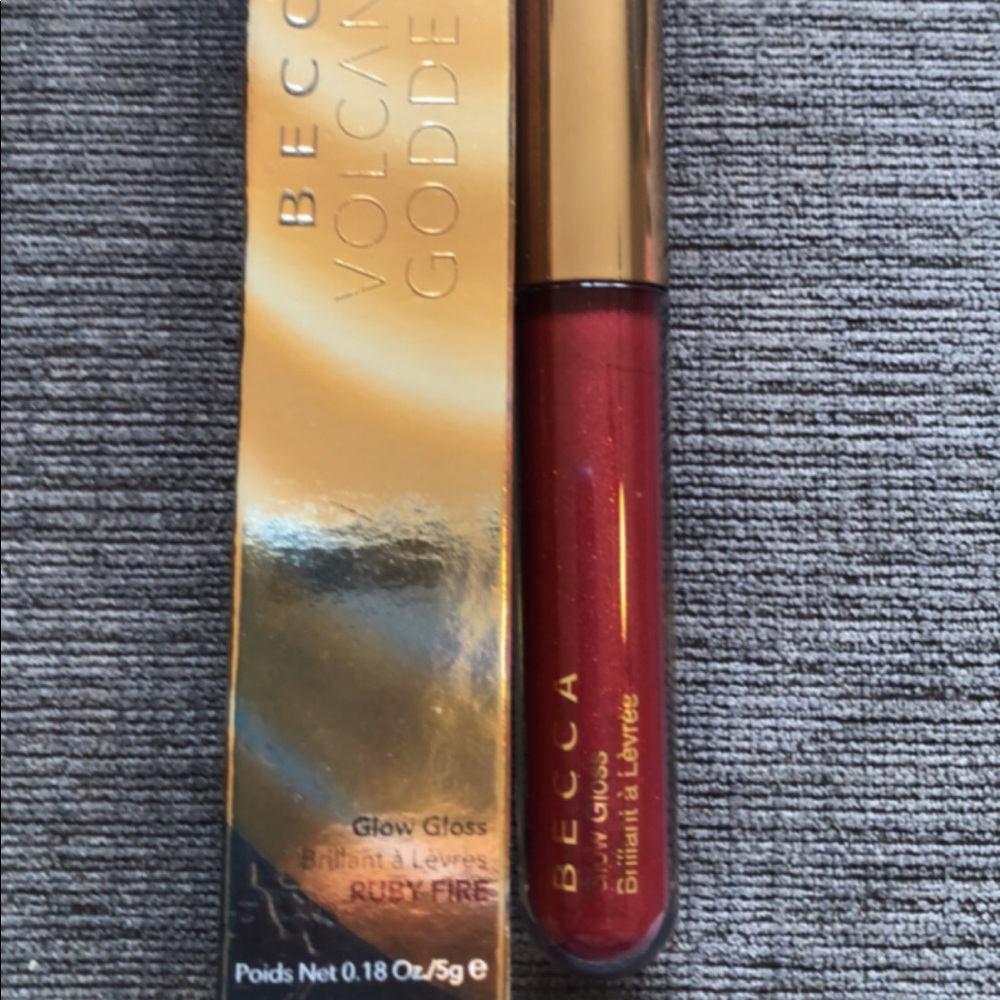 ❌❌SOLD BECCA volcano goddess❌❌